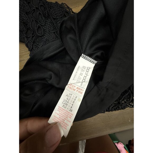 Boohoo Boutique Black Lace Plunge Neck Panelled Bodycon Dress NWT Size 8 - Picture 12 of 12